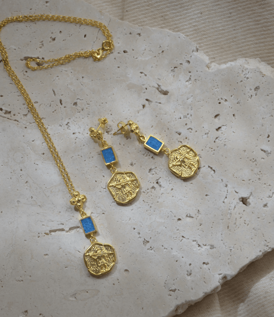 Gold Disc & Turquoise Necklace